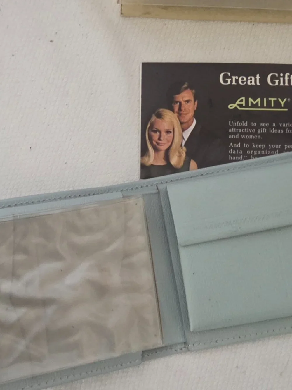 Vintage Amity Wallet Metallic Gold Bi Fold Flowers Snap Closure Card Slots